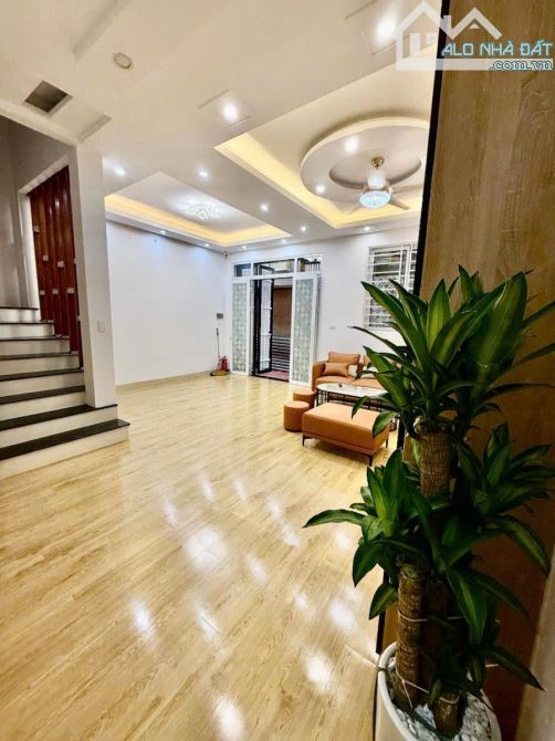 HÀNG HẾM/ Bán nhà Hoàng Mai, phân lô, ô tô tránh, 75m2 4 tầng, MT 4m, giá 18.5 tỷ (CTL) - 2