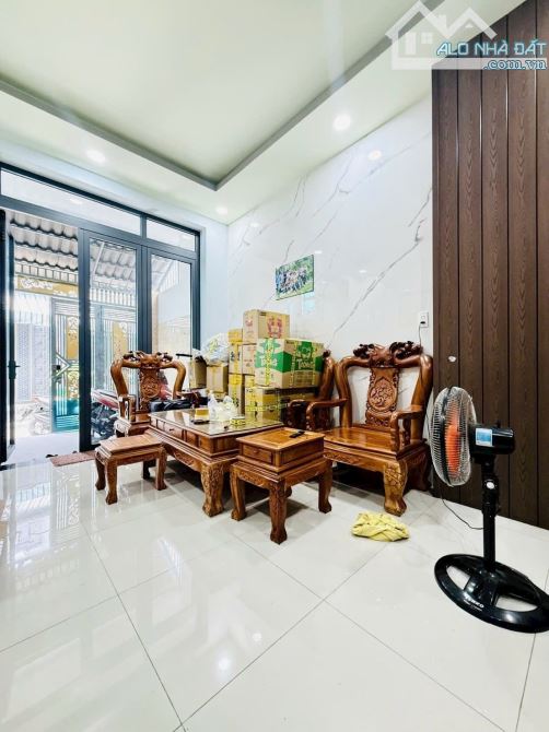 Bán Nhà Hiệp Thành Q12- 60M2( 4 x 15 )- 4Tầng- HXH- Chỉ 4,8 Tỷ. - 2