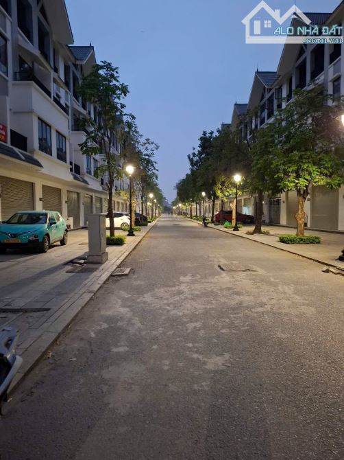 KĐT HINODE ROYAL PARK – LIỀN KỀ  – GARA Ô TÔ - 100m - 17.2 tỷ - 2