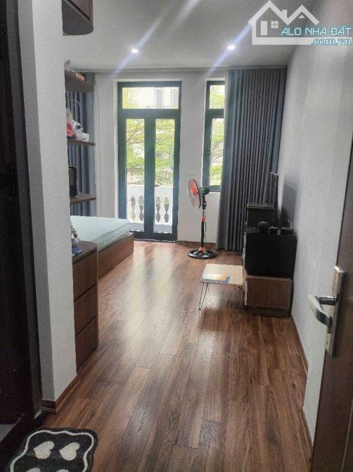 BÁN NHÀ NGUYỄN KHANG CẦU GIẤY - NHÀ ĐẸP - NGÕ THÔNG  - Ô TÔ - GẦN PHỐ - 40M2, 5 TẦNG - 2