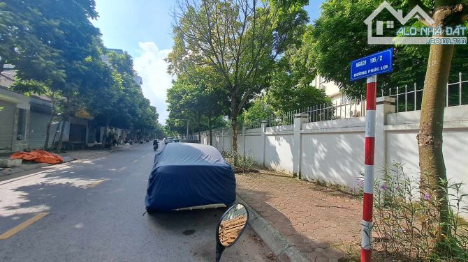 Bán nhà Phúc Lợi, dt 100m2, chỉ 10 tỷ xíu, oto 7 chỗ vào nhà, vị trí hiếm - 2