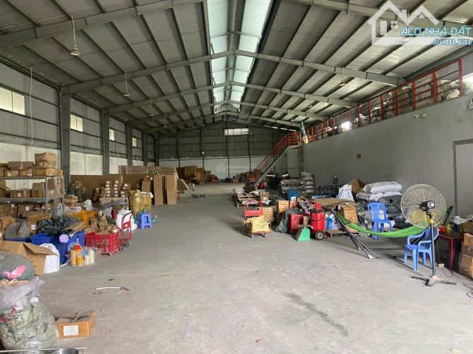 Cho thuê xưởng 1900m2 Hẻm xe Cont Quốc Lộ 1A Phường An Phú Đông Quận 12 - 2