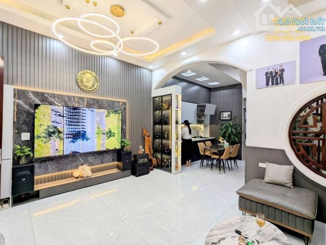 🏠6,5 tỷ bán nhà 3 tầng Mặt Ngõ Cát Dài ,lê chân  Gốc  Dân xây kiên cố Diện tích: 83m² - 2
