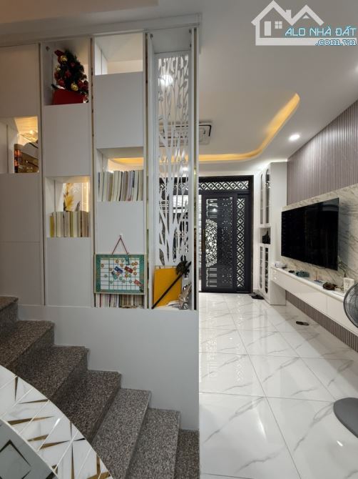 🏡 HIẾM CÓ – NHÀ 4 TẦNG NGANG 4.5M – HOÀN CÔNG CHUẨN 110M² SÀN - 2