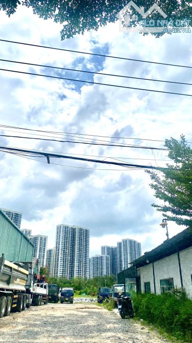 BÁN NHANH LÔ ĐẤT 64M2 QUẬN 9 NGUYỄN XIỂN GẦN VINHOMES GRAND PARK - 2