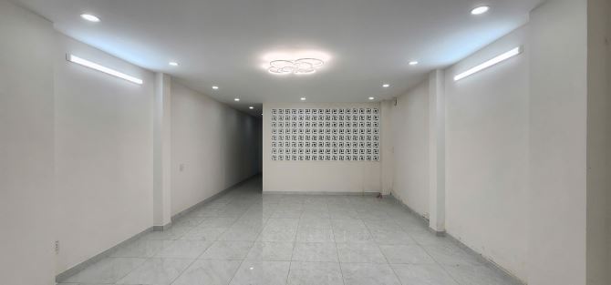 Cho thuê Nhà Nguyên Căn 5x25 Đúc 2Lầu Mặt Tiền Kinh Doanh - 2