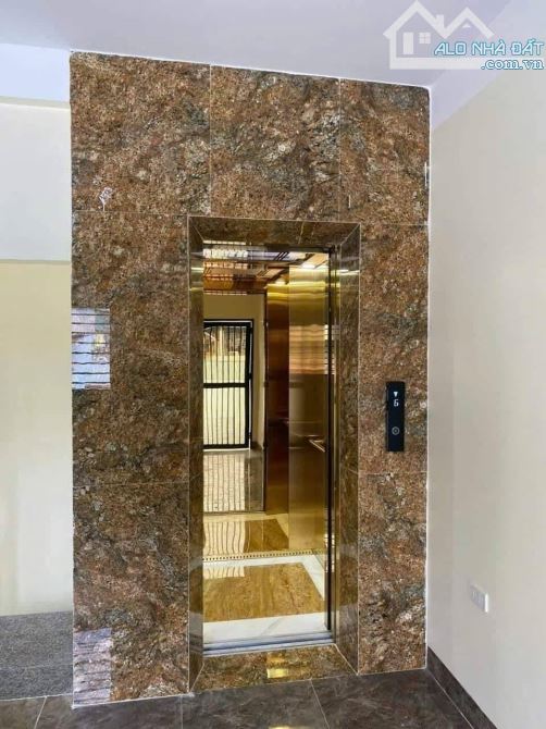 BÁN NHÀ CẦU GIẤY LÔ GÓC 2 THOÁNG – 6 TẦNG THANG MÁY- 43M GIÁ 14,2 TỶ. - 2