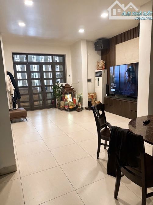 🏡 VIP XUÂN LA – TRƯỚC NHÀ ĐỖ 5 Ô TÔ – KHU YÊN TĨNH – Ở SƯỚNG – SẴN Ô CHỜ THANG MÁY - 2