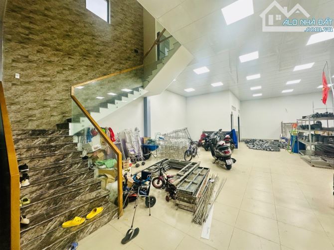 Giá 15 tỷ - 289m2(10x28) Nhà 2 tầng MT KD đường D2 KDC Thuận Giao Thuận Giao Thuận An BD - 2