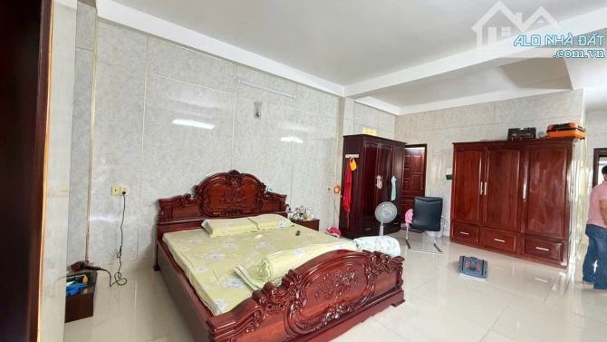 Bán Nhà Dĩ An – 110m² (5x22), 3 Tầng, Full Nội Thất – Giá Chỉ 5,1 Tỷ. - 2