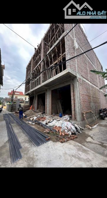 Căn nhà đẹp xây mới tại Thuỷ Sơn - Thuỷ Nguyên  - Vị trí đẹp cách mặt đường chỉ 60m - 2