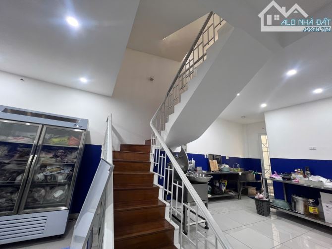 BÁN NHÀ MẶT TIỀN ĐƯỜNG SỐ TÂN QUY ĐÔNG. P TÂN PHONG - 2