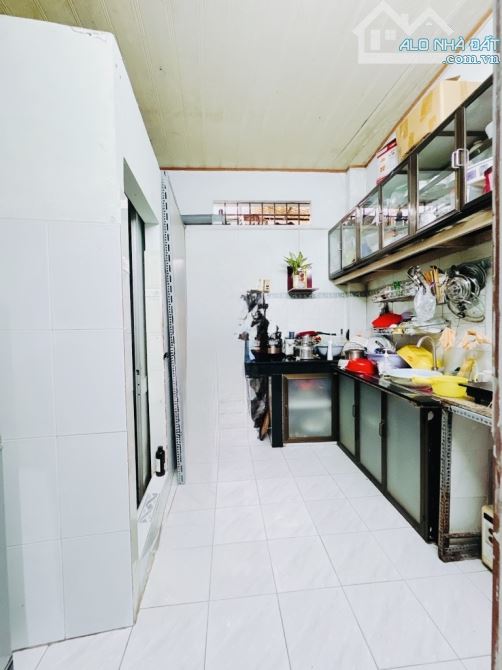 NHÀ TRỆT LẦU - DT 50M2- TRUNG TÂM QUẬN 4  - TIỆN XÂY MỚI - NHỈNH 4 TỎI - P10 - Q4 - 2