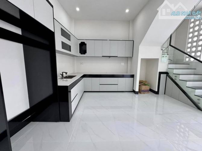 Bán nhà 1 trệt 1 lầu, DT 90m2, gần cây xăng Thạnh Phú - giá 1 tỷ 750 - 2