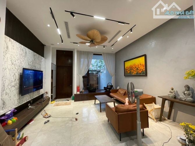 Nhà 3 Tầng Thiết Kế Hiện Đại - Khu Dân Cư Dân Trí Cao - 103m2 Full Thổ cư - 2