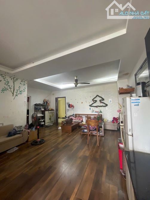 NHÀ ĐẸP – 3PN – 2WC – 2 BAN CÔNG – Ô TÔ VÒNG QUANH – NAM TRUNG YÊN - 6,15 TỶ - 2