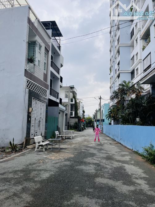 Nhà 1 trệt 1 lầu, hẻm ô tô,tam bình, tam Phú, kế chung cư Đạt Gia,5,4 tỷ - 2