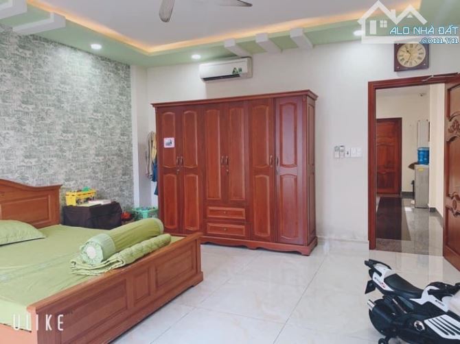 Nhà 3 Tầng * 100m2 Công Nhận Đủ - Tiện Kinh Doanh Đủ Nghề - Thông Bế Văn Cấm - 2
