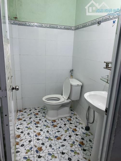 CẦN CHO THUÊ NHÀ CẤP 4 CÓ GÁC GẦN CHỢ THANH HOÁ - 2