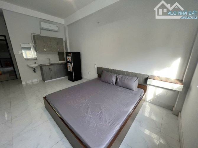CHDV sinh lời đến 50 triệu/tháng - DT56m2 x 5 tầng sân thượng - Khu VIP Nguyễn Văn Công - 2
