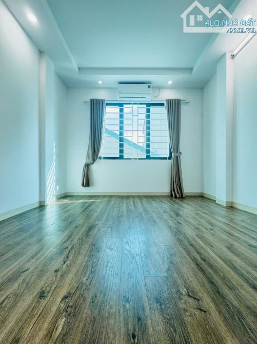 ĐẸP Ở NGAY – ĐẦY ĐỦ CÔNG NĂNG –20m CÁCH Ô TÔ TRÁNH 33m2 -4 tầng 5,7 tỷ YÊN LỘ - 2