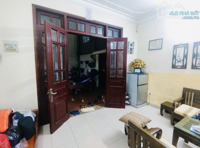 Bán nhà phố Kim Ngưu - HBT, ngõ 3 gác, mặt tiền khủng - 79m2 giá chỉ 11,3T - 2