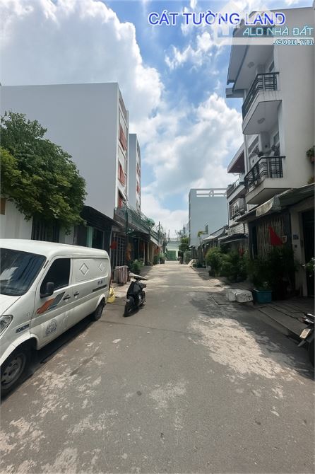 Bán Gấp! Biệt Thự ngay Chợ Tân Hương, Tân Phú – Giảm 2 tỷ, cơ hội vàng cho khách mua thật - 2
