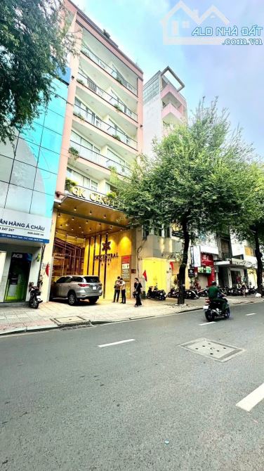 Bán nhà siêu vị trí đường Lý Tự Trọng, Phường Bến Thành, Quận 1. DT: 7.2*30M. HĐT:350 tr/t - 2