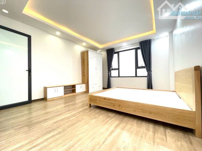 GIA ĐÌNH CẦN BÁN CĂN NHÀ 5 TẦNG TẠI MỸ ĐÌNH, DIỆN TÍCH 40M, GIÁ 7.7 TỶ - 2