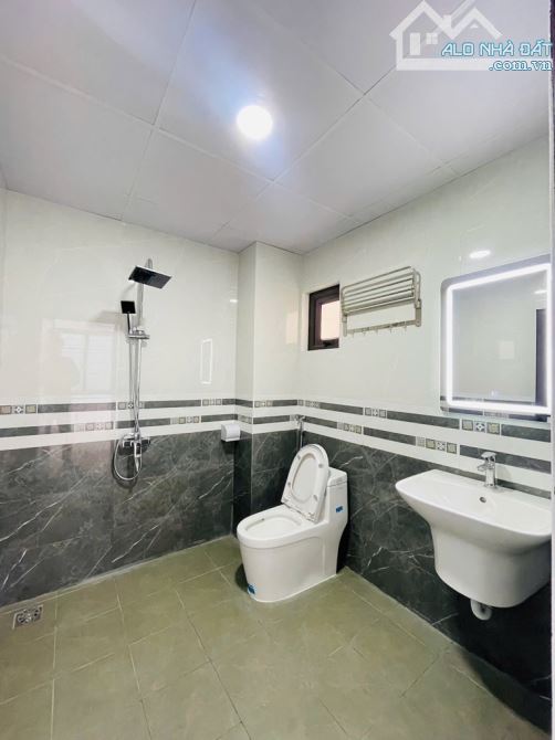 Trâu Quỳ-5 Tầng Mới- Gần ô Tô đỗ TRUNG TÂM - THANG MÁY - TIỆN ÍCH Ngập Tràn - 2