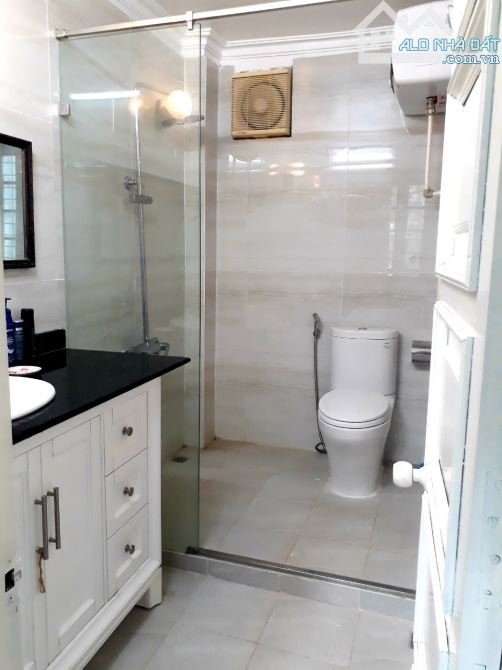 BIỆT THỰ kiểu Pháp Nguyễn Văn Cừ 131m² X4T GIÁ 20 TỶ - 2