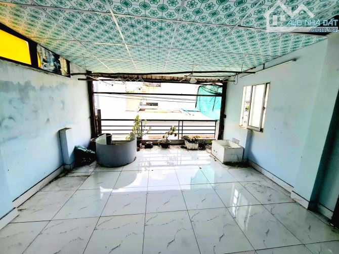 Gíap tân phú - hẻm 8m kế trường THPT BHH & TRƯỜNG TIỂU HỌC 24M2 - 4 tầng sổ vuông - 2