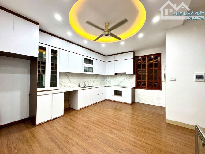 Bán nhà đẹp Mặt Ngõ Xuân Đỉnh  - Sổ 66m2 - 6 tầng - MT 6m - Oto tránh - Có thang máy. - 2