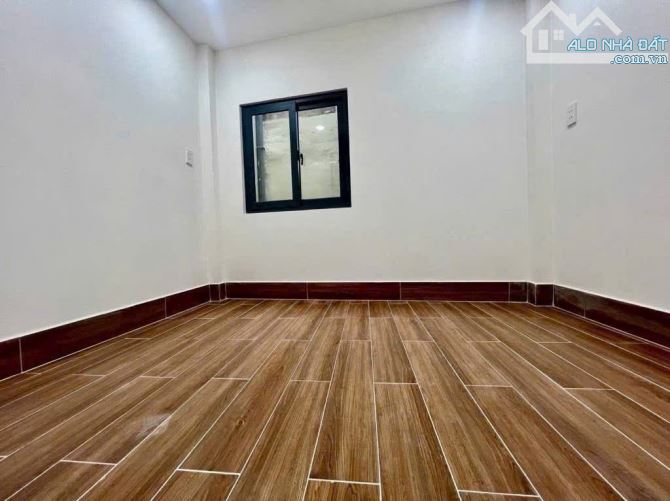 Hiếm - nhà mới đẹp 3 tầng Khánh hội – SHR, Không QH – 1,39 tỉ. - 2