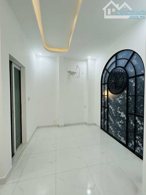 Bán nhà mới 2 tầng,ngang đẹp 4.7m,nở hậu,hẻm thông,Huỳnh Tấn Phát Quận 7,nhỉnh 5 tỷ - 2