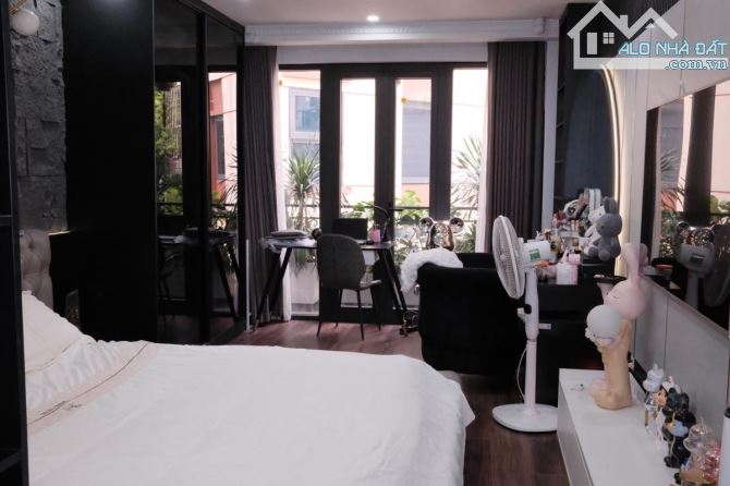 HOÀNG VĂN THÁI - 6 TẦNG THANG MÁY - 12.6 TỶ - PHÂN LÔ QUÂN ĐỘI - ÔTÔ TRÁNH - 2