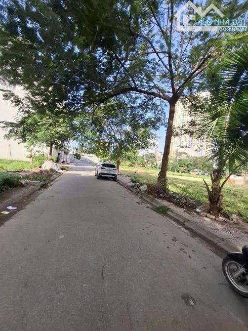 Bán lô khả lễ 3 dt 81m mt 4.5m hướng ĐN giá 7.8 tỷ - 2