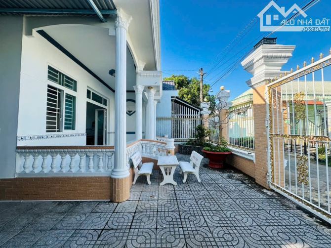 Nhà phường Tân Hạnh gần khu nhà ở Trương Giang dân cư đông đúc - 2