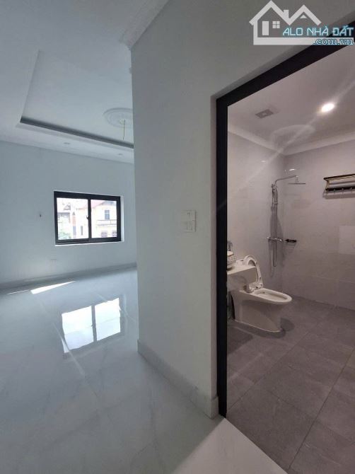 BÁN NHÀ PHỐ CHU HUY MÂN – QUẬN LONG BIÊN – 103M² – 12.3 TỶ - 2