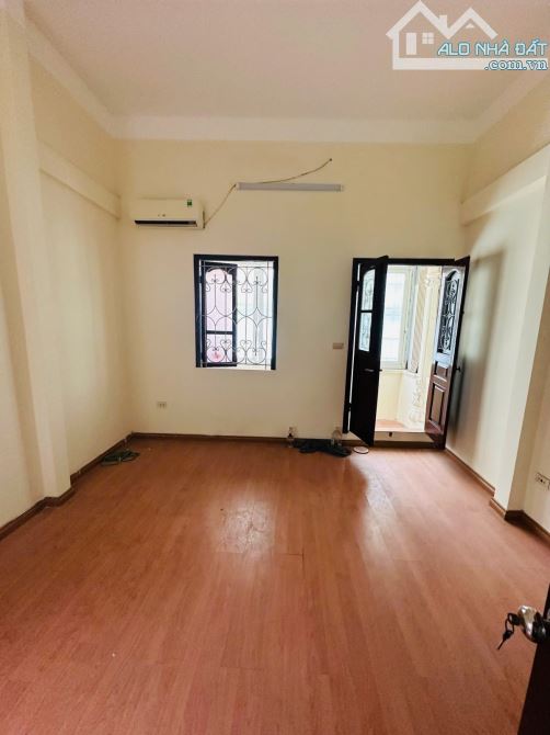 HỒNG MAI , 33M² x 5T Ở NGAY , 3 GÁC ĐỖ CỬA , NGÕ NÔNG , GẦN PHỐ , 6,8 TỶ - 2