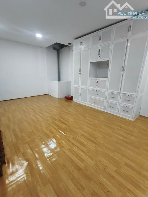 Bán nhà mặt tiền Nguyễn Phúc Nguyên Quận 3, ngang 4,8m chỉ 15 tỷ - 2