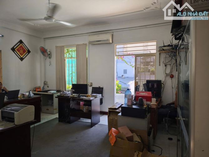 BÁN NHÀ 4 TẦNG, MT ĐƯỜNG HOÀNG VĂN THỤ, 129,7M2 NGANG 5,6M, GIÁ 16,5 TỶ. CN20.8 - 2