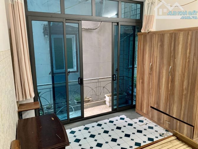 Cho thuê nhà riêng Khương Trung,  3 tầng *35m2 - 3 ngủ - giá 10 triệu - 2