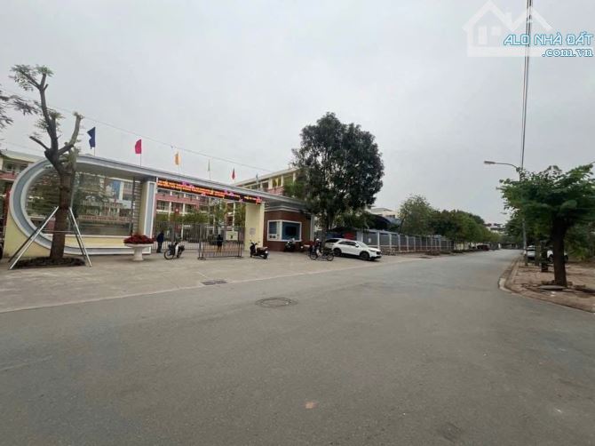 Bán gấp đấu đấu giá Đông Mỹ ô tô ,phân lô ,vỉa hè ,giá đầu tư 9.9 tỷ - 2