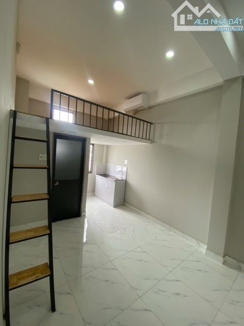 CĂNG HỘ DỊCH VỤ - 4 TẦNG - DT 148M - THU NHẬP ỔN ĐỊNH - ĐƯỜNG XE TẢI THÔNG - SÁT AEON TÂN - 2