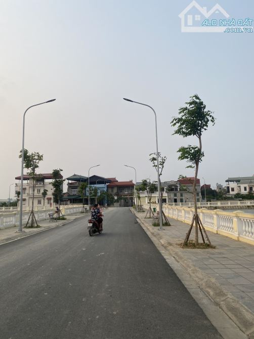 Bán gấp 54m2 công Viên Hồ Tiên Dương – Đông Anh, đường thông ô tô 4m. Lh - 2