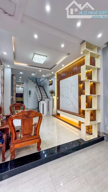 Nhà Lầu Góc 2 Mặt Tiền Trục chính Hẻm Lộ Nhựa Cách Vincom Hùng Vương 150m - 2