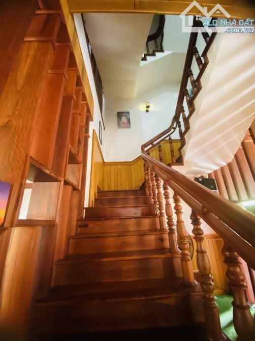 BÁN BIỆT THỰ ĐƠN LẬP 3 TẦNG 555M2 NGAY TRUNG TÂM DĨ AN – NỘI THẤT GỖ QUÝ ĐẸP – 24 TỶ - 2