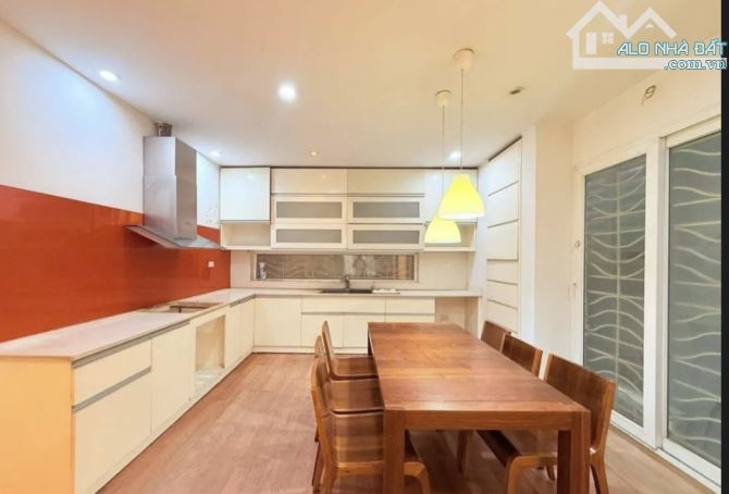 NHÀ TT BA ĐÌNH- LINH LANG- 80M- LÔ GÓC THOÁNG SÁNG RỰC RỠ- SÁT PHỐ- KINH DOANH - 2