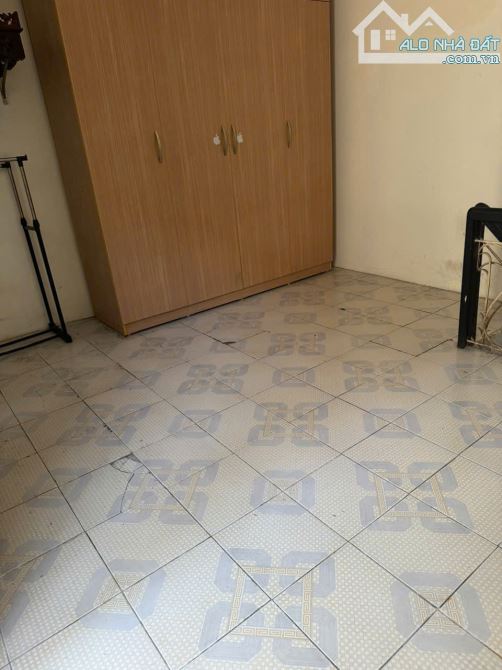 Cho thuê nhà ngõ Lương Sử C ,Văn Miếu ,Đống Đa. DT 25m x 4 tầng, giá 7tr - 2